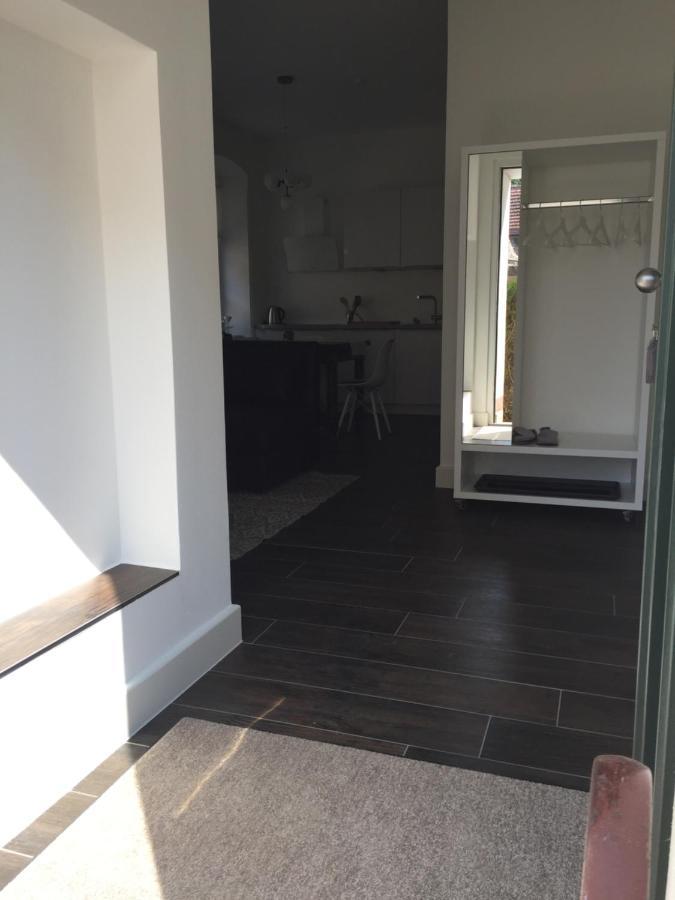 Alte Schule Wachenheim Im Zellertal Apartment วาเคนไฮม์ อัน แดร์ไวน์ชตราสเซอ ภายนอก รูปภาพ